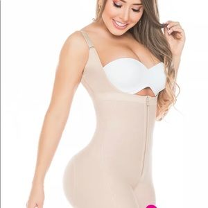 Faja salome 0216 levanta cola BodyShaper Size L